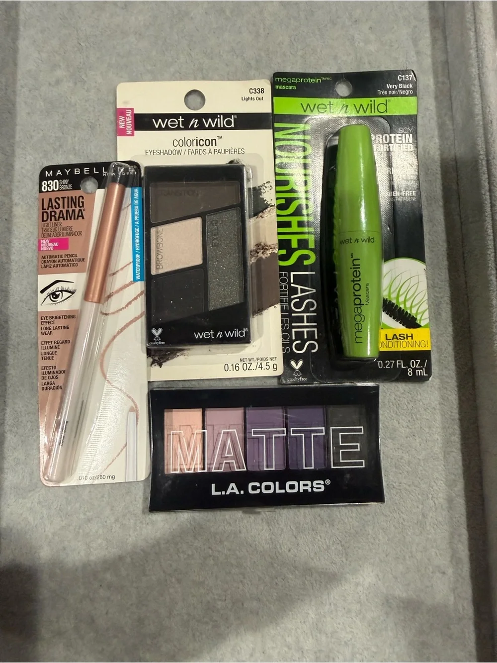 4 bundle eyeshadow eyeliner mascara set wet n wild black highlight cute set